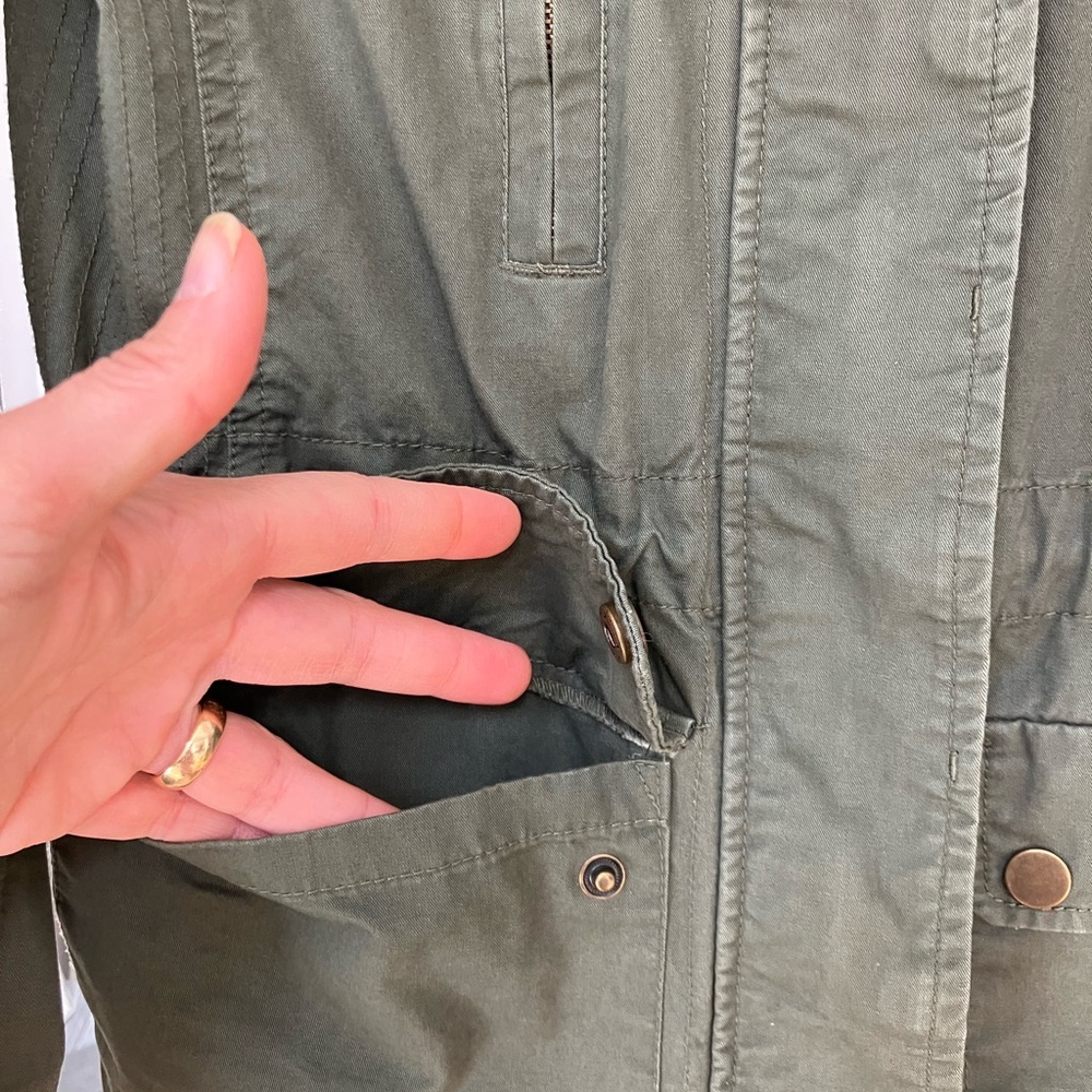 Army Green Cotton Jacket: Love Tree - Picture 3 of 7